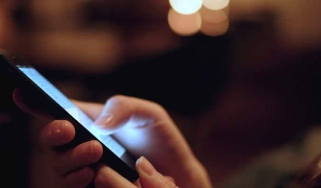 İlgili Kişinin Cep Telefonu Numarasının Herhangi Bir Veri İşleme Şartına Dayanmaksızın İşlenmesi ve SMS Gönderilmesi