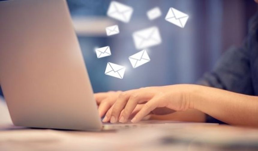 İlgili Kişinin e-Posta Adresine Başka Abonelere Ait e-Faturaların Gönderilmesi
